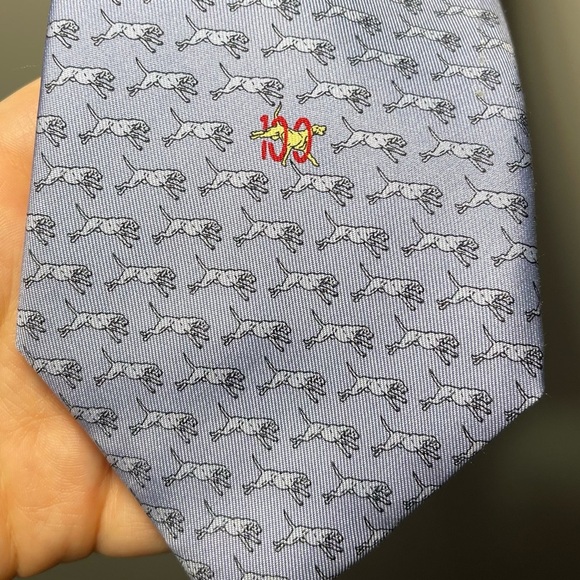 Vineyard Vines men's Blue all over jumping dog print custom made 100% silk tie - Picture 5 of 6